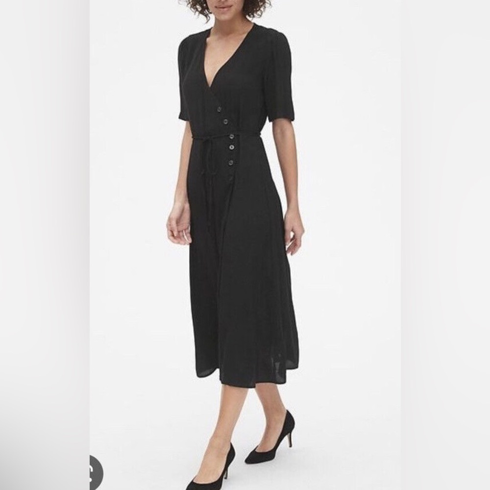 GAP midi black dress